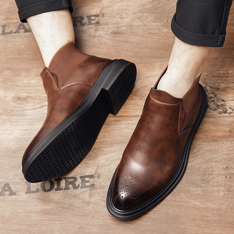 Men Formal Wear With Boots - Le scarpe alte in pelle sono