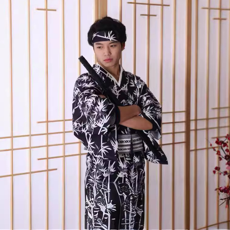 Kimono Giapponese da Uomo con  - Traditional Japanese Men'S Formal Wear recensione e prezzo